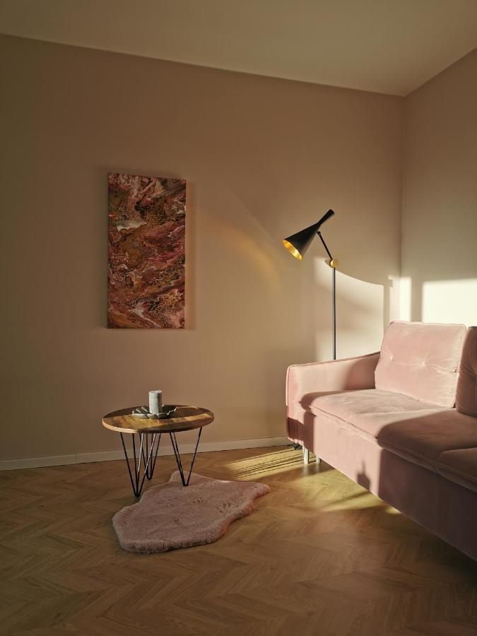 Cosy Old Town Apartment Klaipėda Buitenkant foto
