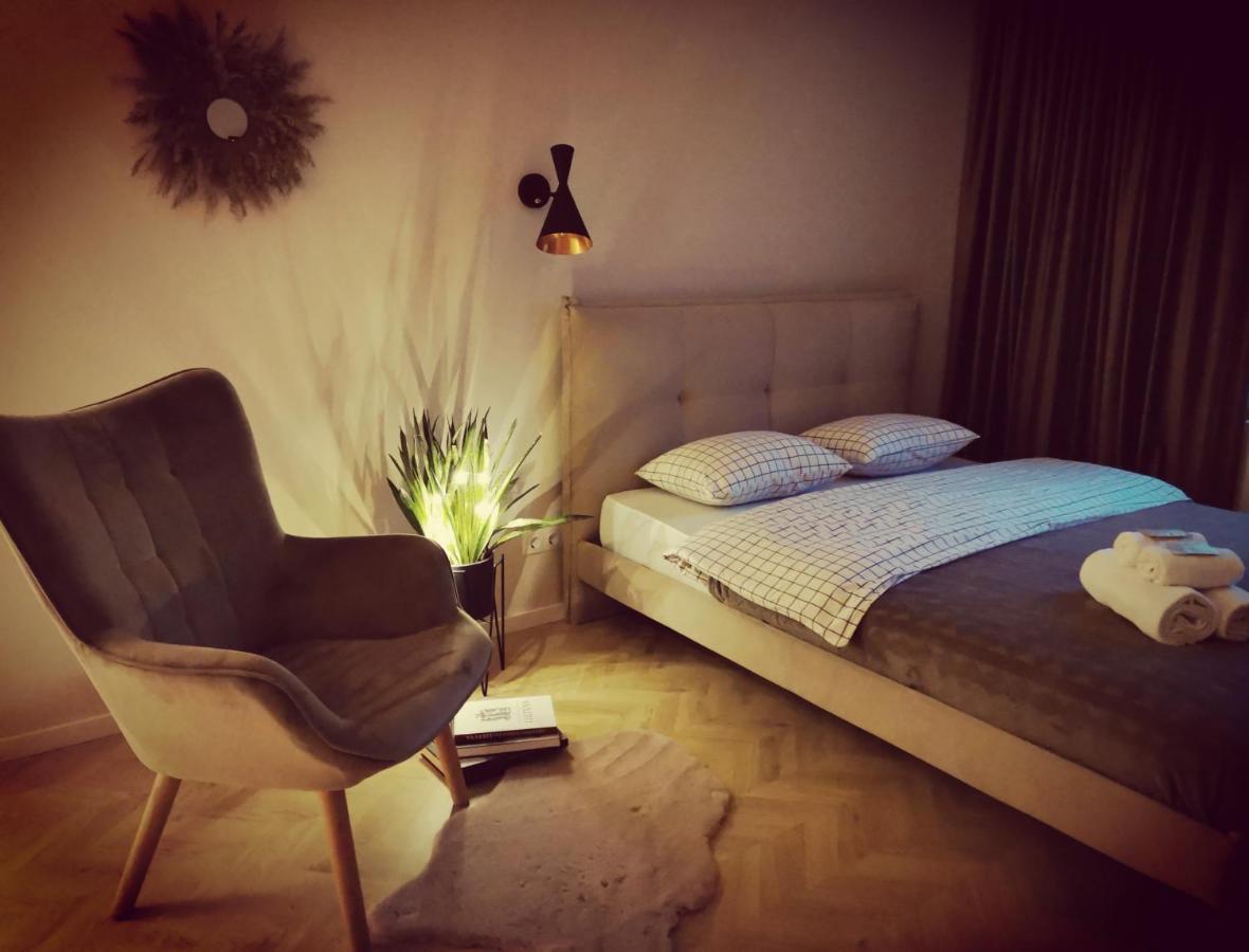 Cosy Old Town Apartment Klaipėda Buitenkant foto